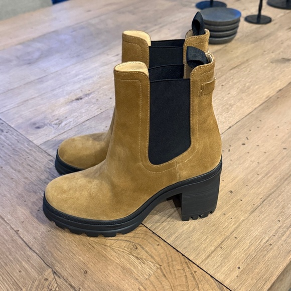 Veronica Beard Tan Suede Ankle Boots - Picture 3 of 4